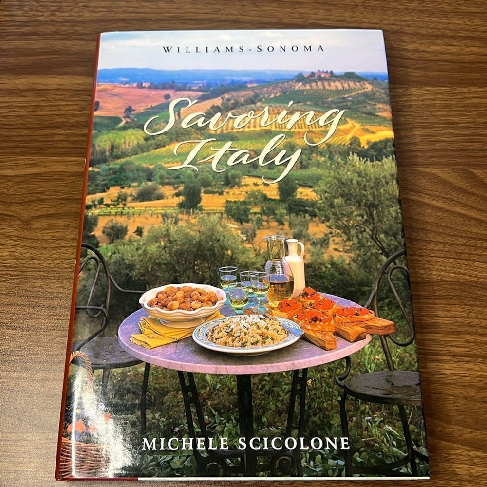 Williams-Sonoma Savoring Italy Cookbook / Coffee Table Book
